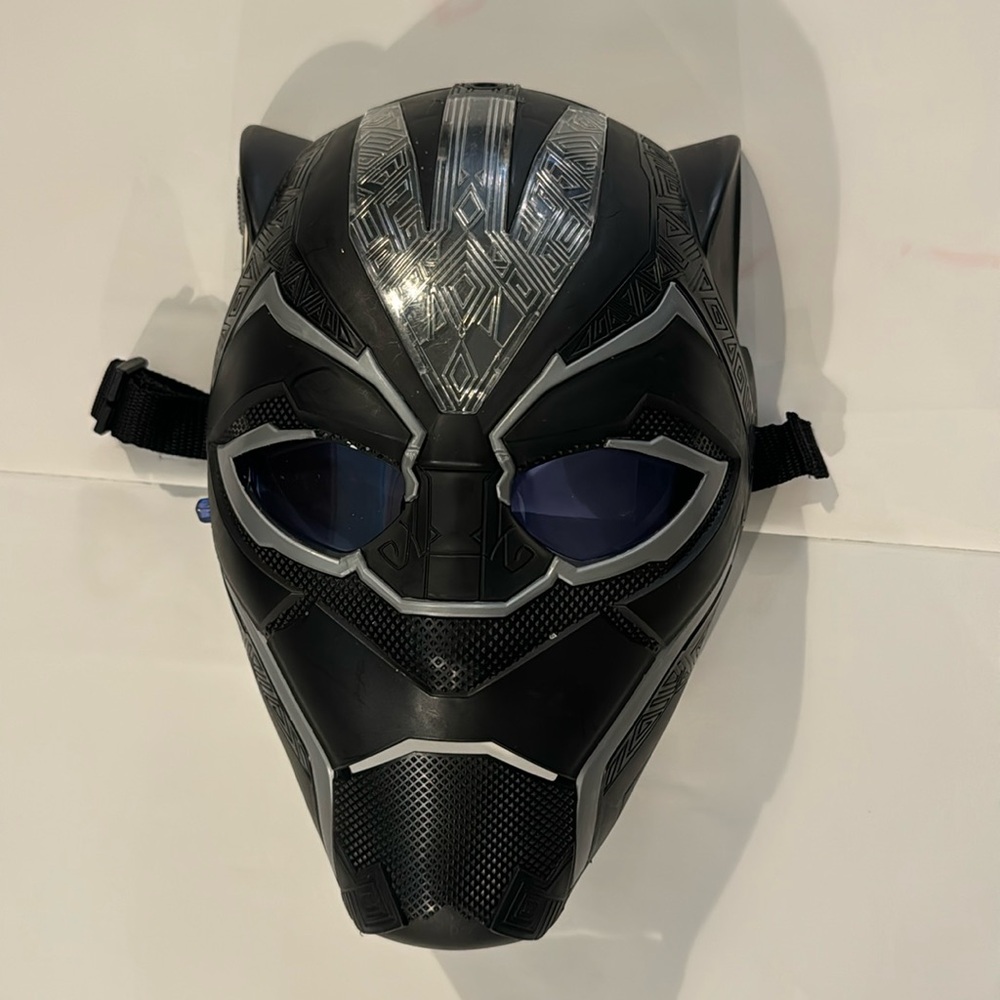 Black Panther Kids Mask Light Up